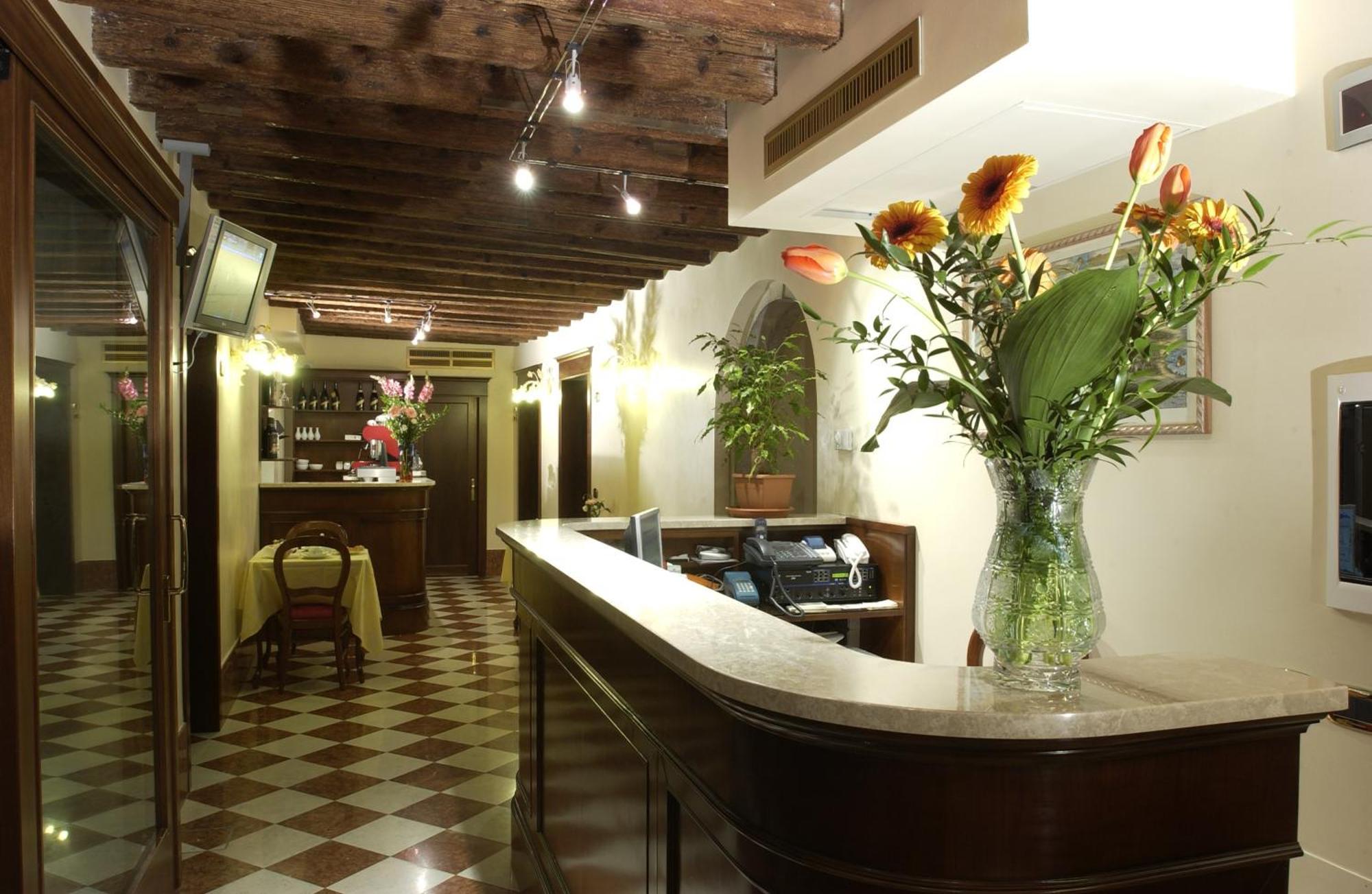 Hotel Al Ponte Mocenigo Венеция Экстерьер фото